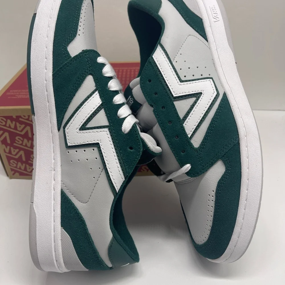 Vans Green White Men's Lowland 2.0
Tri-Tone Green/Grey
VN000D6RZOX Sneakers - Picture 11 of 16